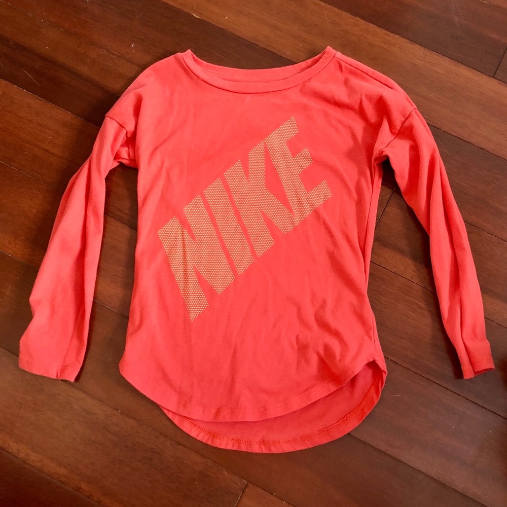 Long sleeved NIKE tee size Small (4-5)